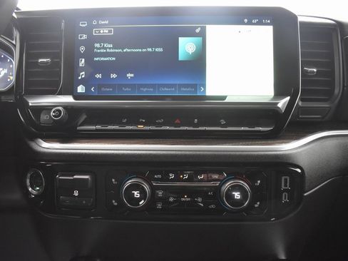 Used 2026 Chevrolet Silverado 2500 LT w/ Trail Boss Package image 17