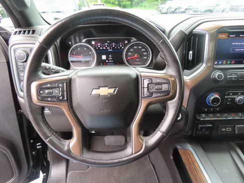 Used 2020 Chevrolet Silverado 2500 High Country w/ Technology Package AWD/4WD image 17