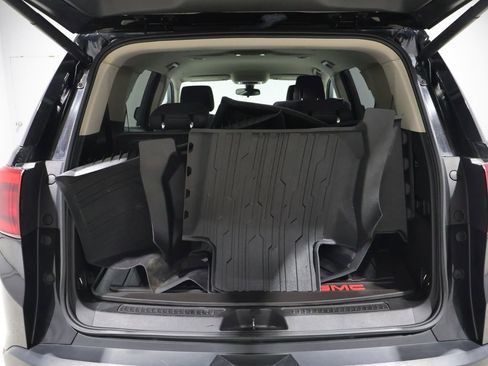 Used 2019 GMC Acadia SLE w/ Driver Alert Package I image 4