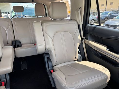 Used 2024 Ford Expedition Limited AWD/4WD image 42