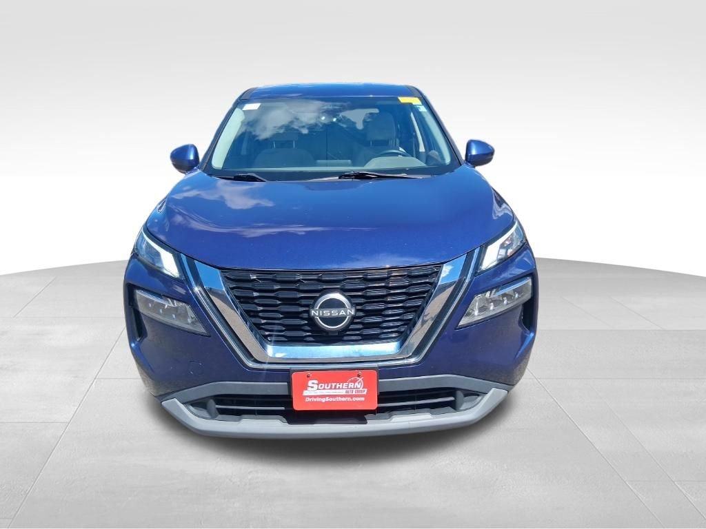 Used 2023 Nissan Rogue SV FWD image 2