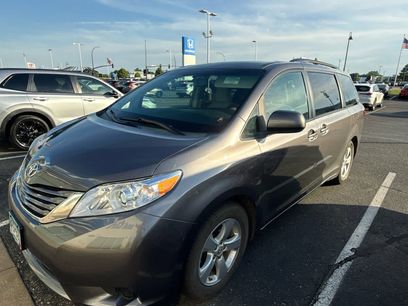 Used 2015 Toyota Sienna LE