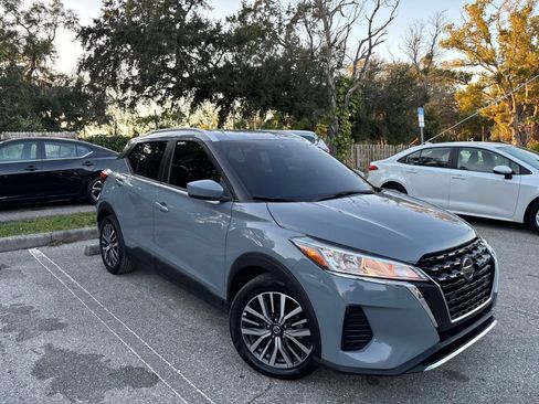 Used 2021 Nissan Kicks SV FWD image 5