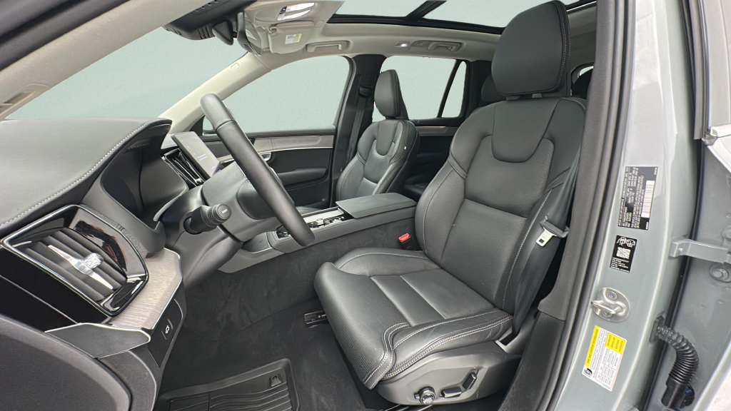 Used 2026 Volvo XC90 B6 Ultra AWD/4WD image 13