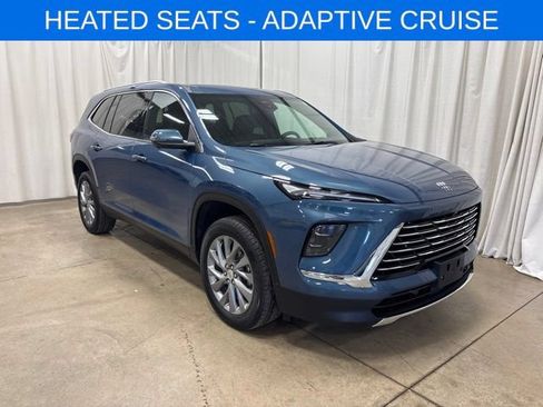 Used 2025 Buick Enclave Preferred FWD image 1