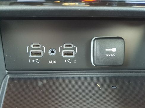 Used 2025 Jeep Grand Cherokee Laredo X w/ Luxury Tech Group I RWD image 16
