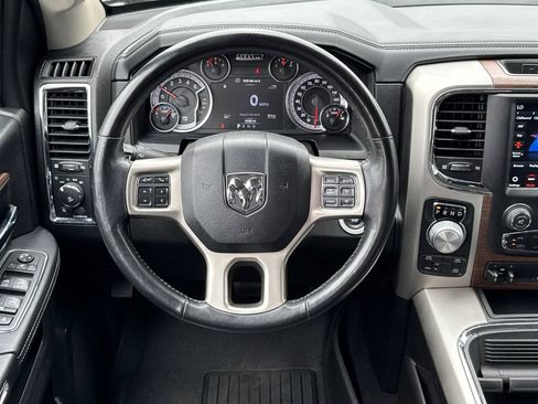 Used 2019 RAM 1500 Laramie w/ Convenience Group AWD/4WD image 15