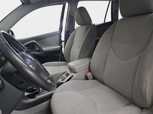 Used 2011 Toyota RAV4 Limited image 17