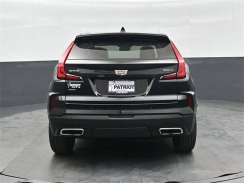 Used 2024 Cadillac XT4 Premium Luxury image 5