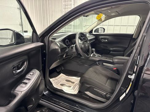 Used 2025 Honda HR-V LX image 16