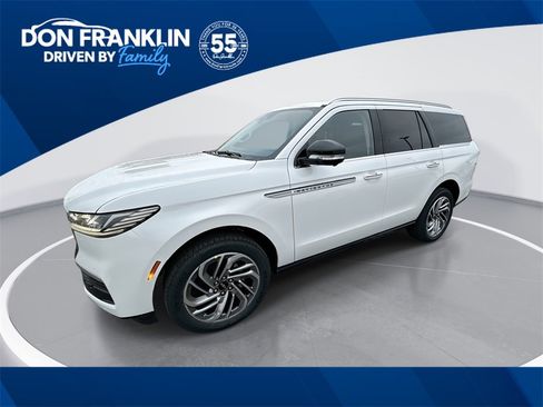 New 2025 Lincoln Navigator Reserve image 1