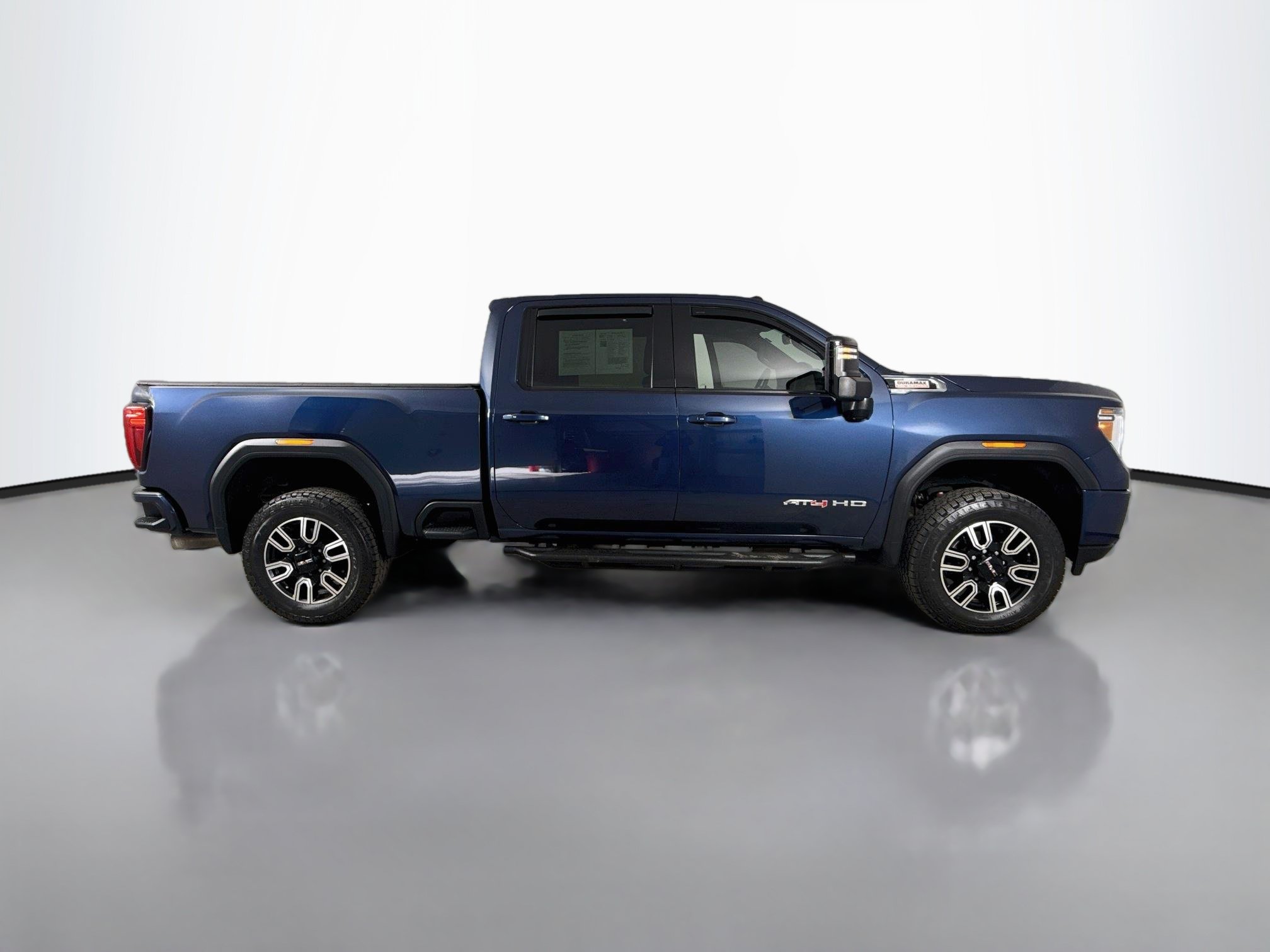 Used 2021 GMC Sierra 2500 AT4 w/ AT4 Premium Plus Package AWD/4WD image 9