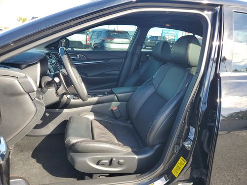Certified 2019 Nissan Maxima SR w/ Premium Package image 14