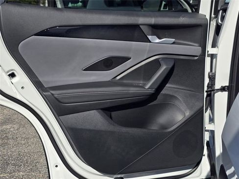 New 2026 Volkswagen Tiguan SE FWD image 7