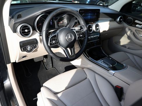 Used 2022 Mercedes-Benz GLC 300 image 17