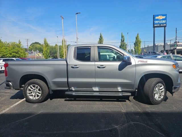 Used 2024 Chevrolet Silverado 1500 LT w/ Z71 Off-Road Package AWD/4WD image 2