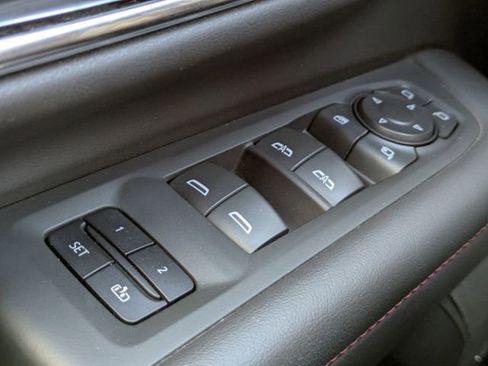 Used 2022 Chevrolet Tahoe RST w/ Sport Performance Package image 30