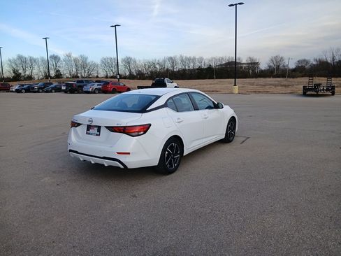 Used 2024 Nissan Sentra SV image 7
