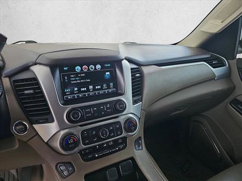 Used 2019 GMC Yukon SLT w/ HD Trailering Package image 16