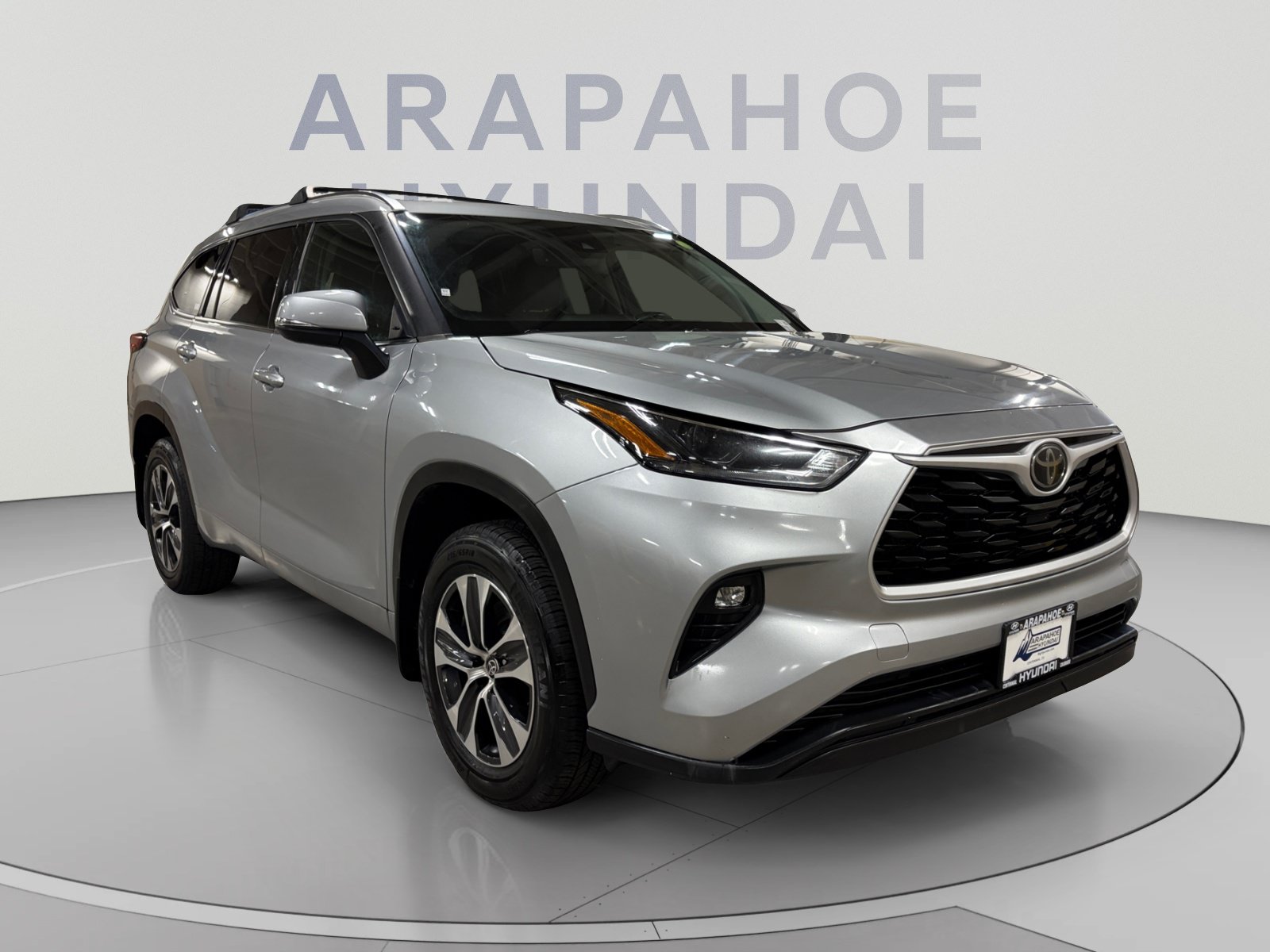 Used 2021 Toyota Highlander XLE AWD/4WD image 7