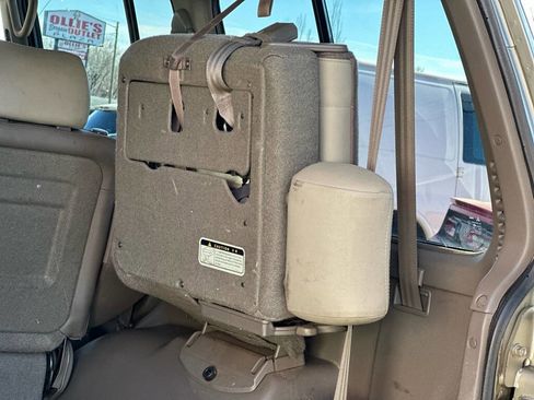 Used 2000 Mitsubishi Montero image 25