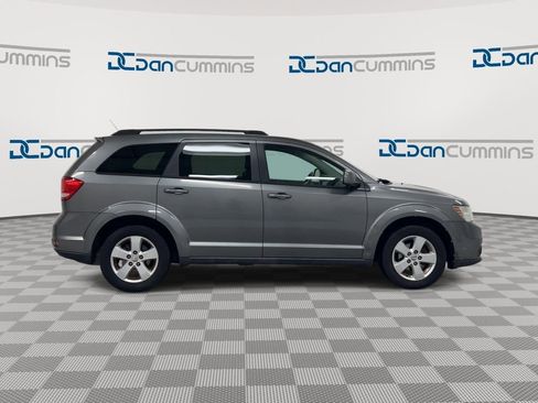 Used 2012 Dodge Journey SXT image 9
