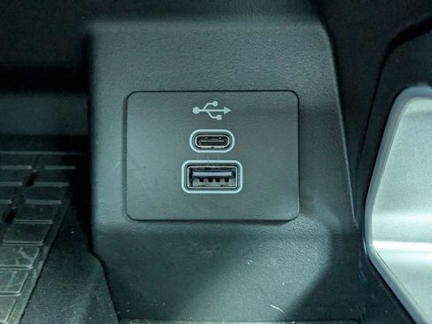 Used 2025 Ford Ranger Lariat w/ Trailer Tow Package AWD/4WD image 28