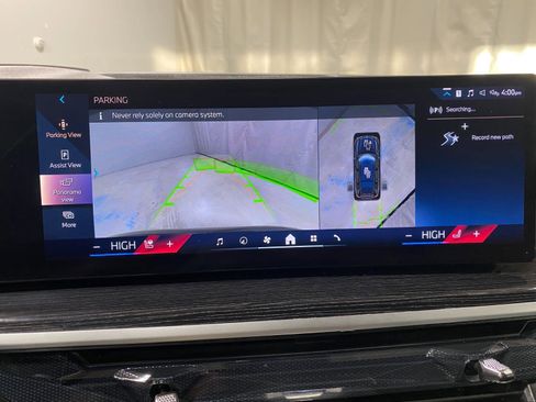 Certified 2025 BMW X7 xDrive40i w/ M Sport Package image 11