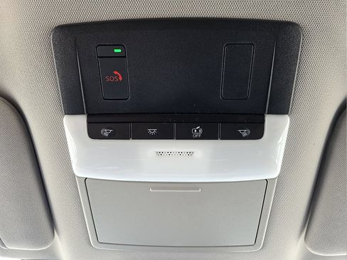 Used 2024 Nissan Pathfinder SL AWD/4WD image 19