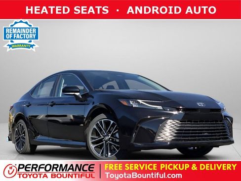 Used 2025 Toyota Camry XLE FWD image 1