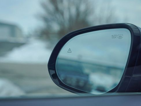 Used 2022 Genesis GV80 3.5T Advanced + w/ Cargo Package image 13