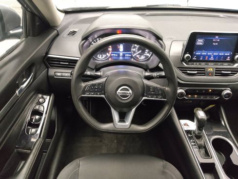 Used 2021 Nissan Altima 2.5 SV FWD image 22