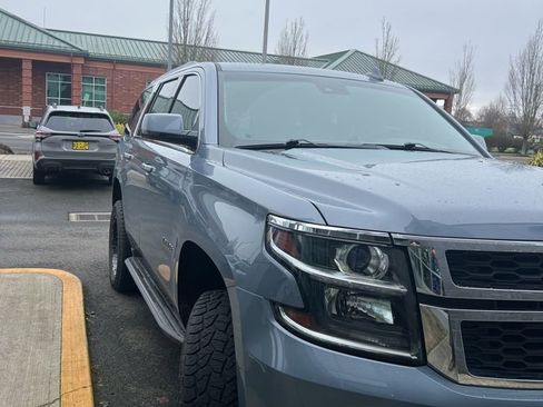 Used 2016 Chevrolet Tahoe LT w/ Luxury Package image 3