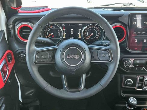 Used 2023 Jeep Gladiator Sport AWD/4WD image 26