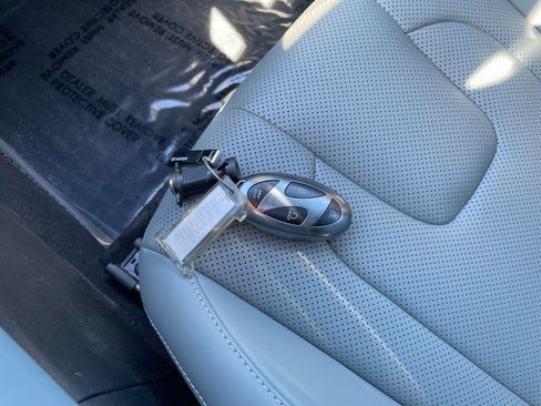 Used 2025 Hyundai Elantra Limited image 27