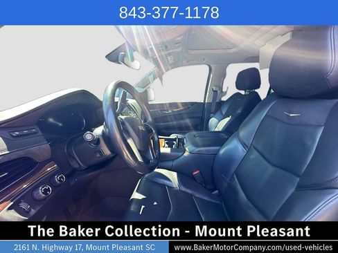 Used 2020 Cadillac Escalade Premium Luxury AWD/4WD image 22