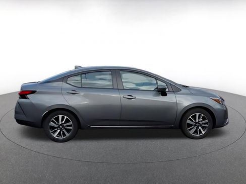 Used 2025 Nissan Versa SV image 16