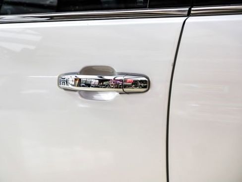 Used 2023 Chevrolet Silverado 2500 High Country w/ Z71 Off-Road Package image 37