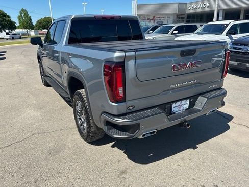 Used 2024 GMC Sierra 1500 AT4 w/ Technology Package AWD/4WD image 4