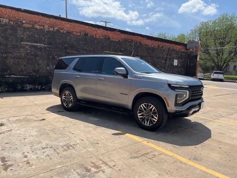 Used 2025 Chevrolet Tahoe Z71 AWD/4WD image 7
