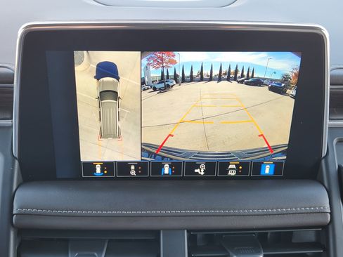 Used 2023 Chevrolet Tahoe Z71 w/ Luxury Package image 20