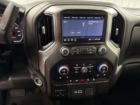 Certified 2022 Chevrolet Silverado 1500 RST w/ LPO, Blackout Package AWD/4WD image 28