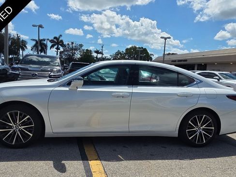 Used 2024 Lexus ES 350 w/ Premium Package FWD image 3