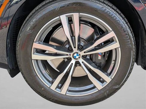 Used 2026 BMW X7 xDrive40i w/ M Sport Package image 25