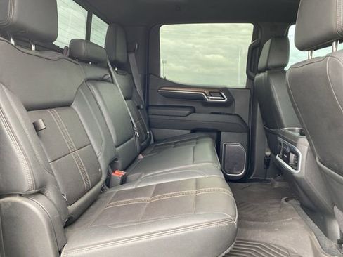 Used 2022 Chevrolet Silverado 1500 High Country w/ Technology Package image 17