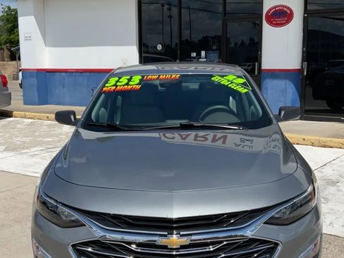 Used 2023 Chevrolet Malibu LS image 3