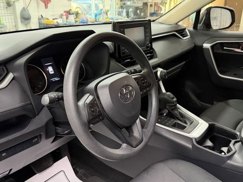 Used 2019 Toyota RAV4 XLE image 13