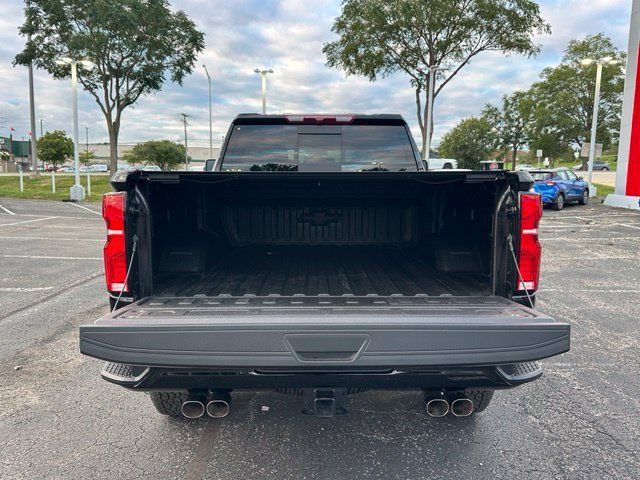 Used 2025 Chevrolet Silverado 2500 LT w/ Z71 Chrome Sport Edition AWD/4WD image 17