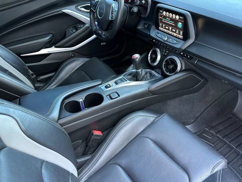 Used 2016 Chevrolet Camaro SS RWD image 14