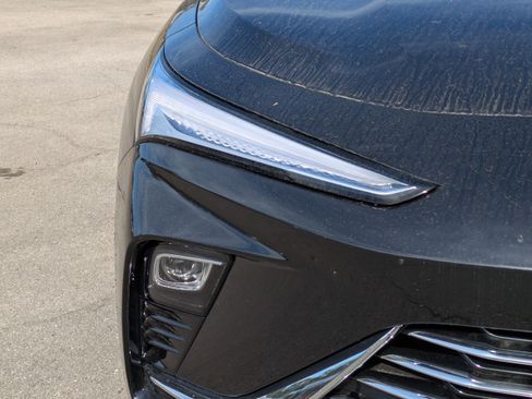 Used 2024 Buick Envista Preferred w/ Advanced Safety Package image 10